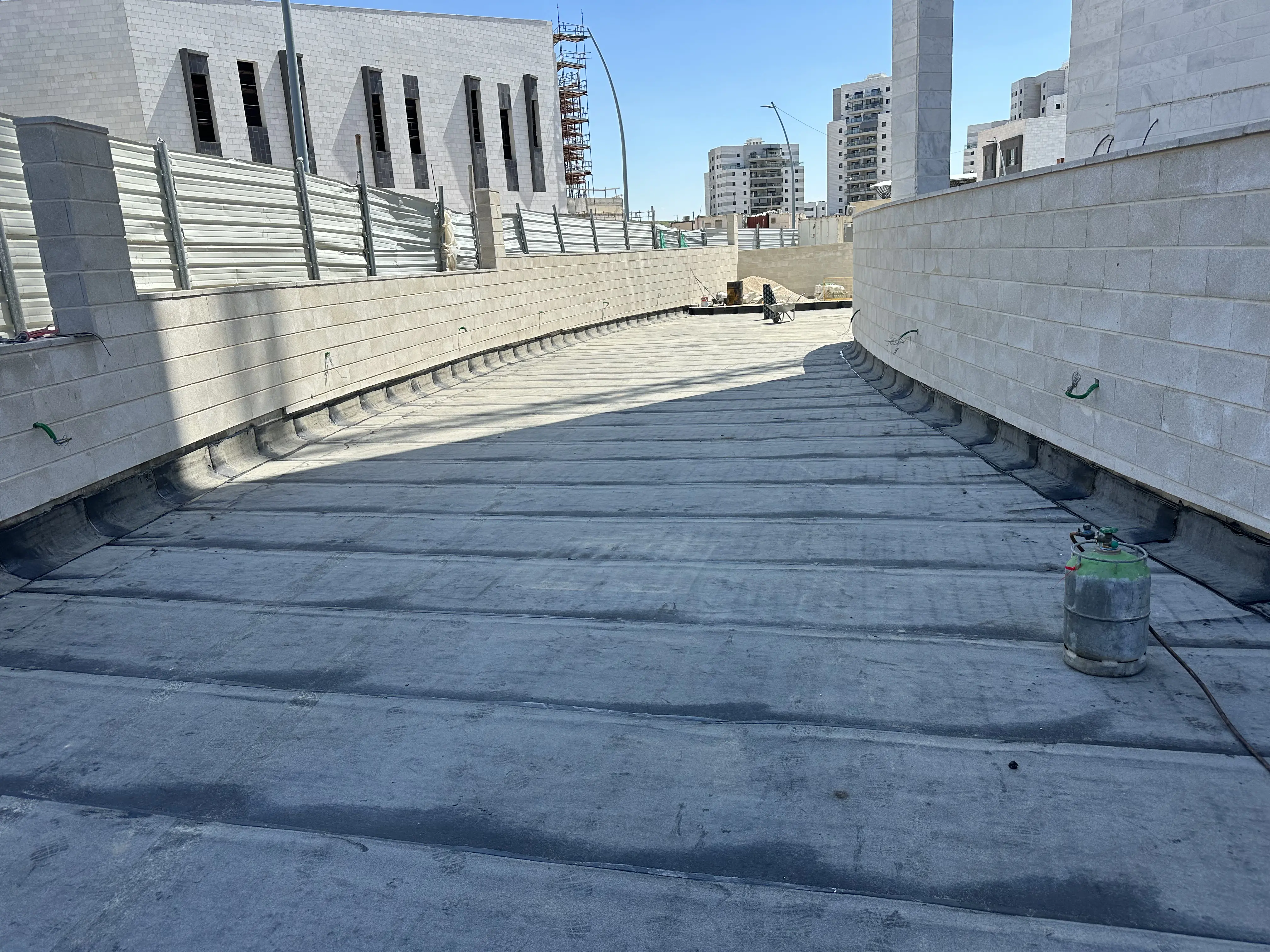 פרויקט איטום מורכב