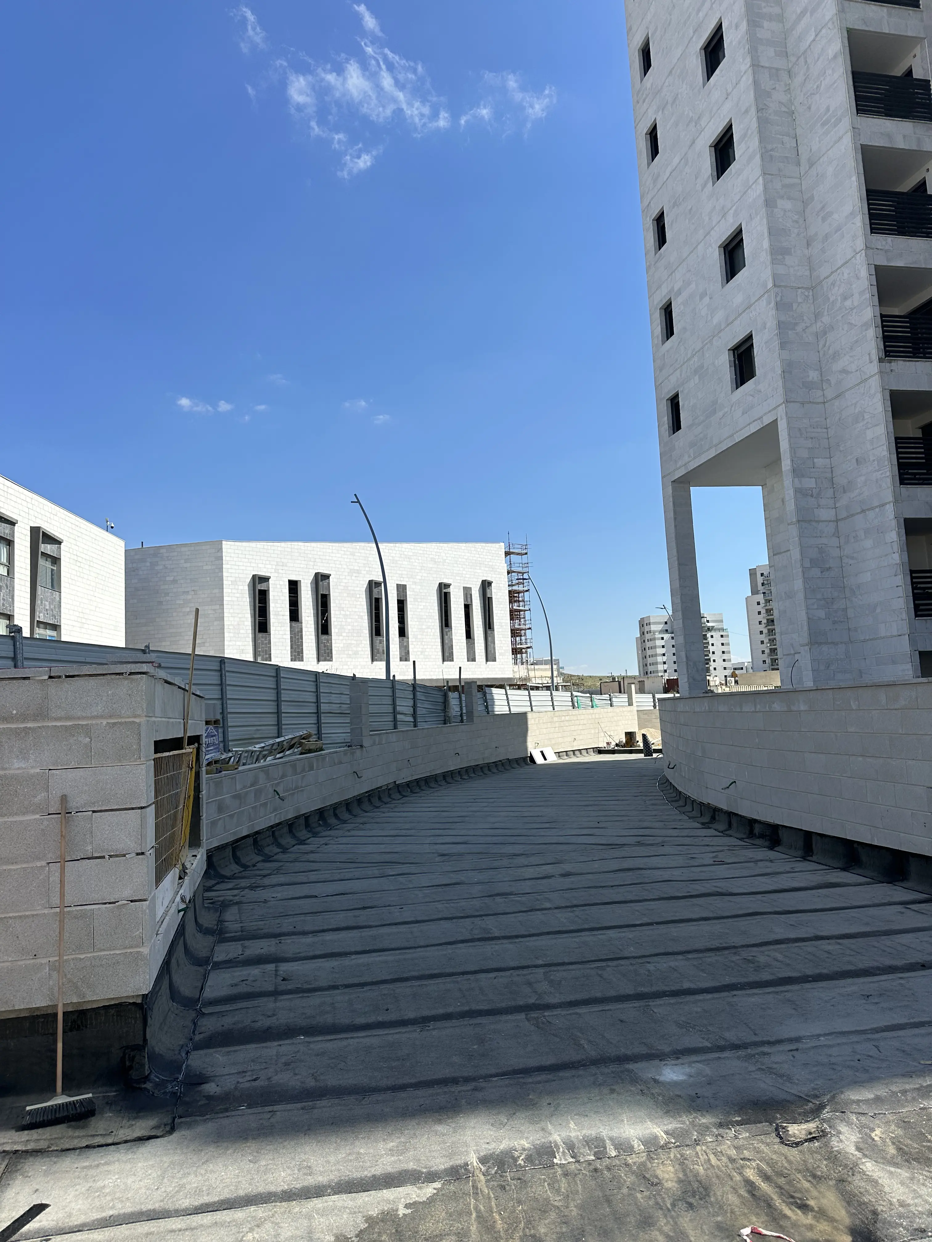 איטום תקרות